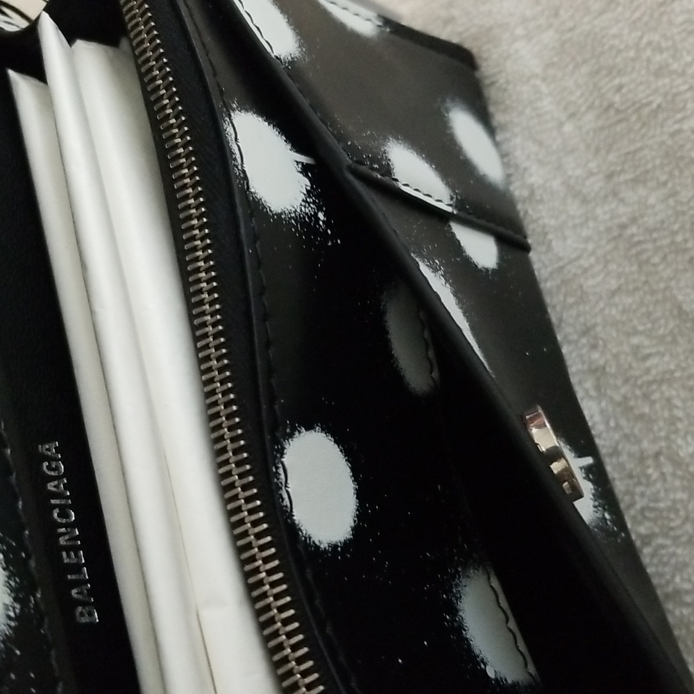 New BALENCIAGA  Hourglass Polka Dot Wallet With Chain Bag - Picture 11 of 15
